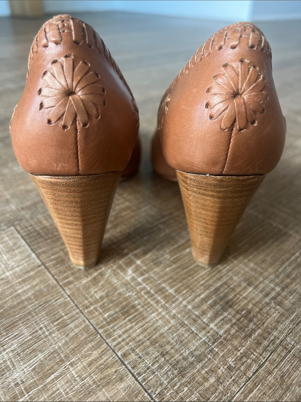 Jack Rogers Gallant Leather Brown Close Toe Pumps size 6.5 - Picture 4 of 11